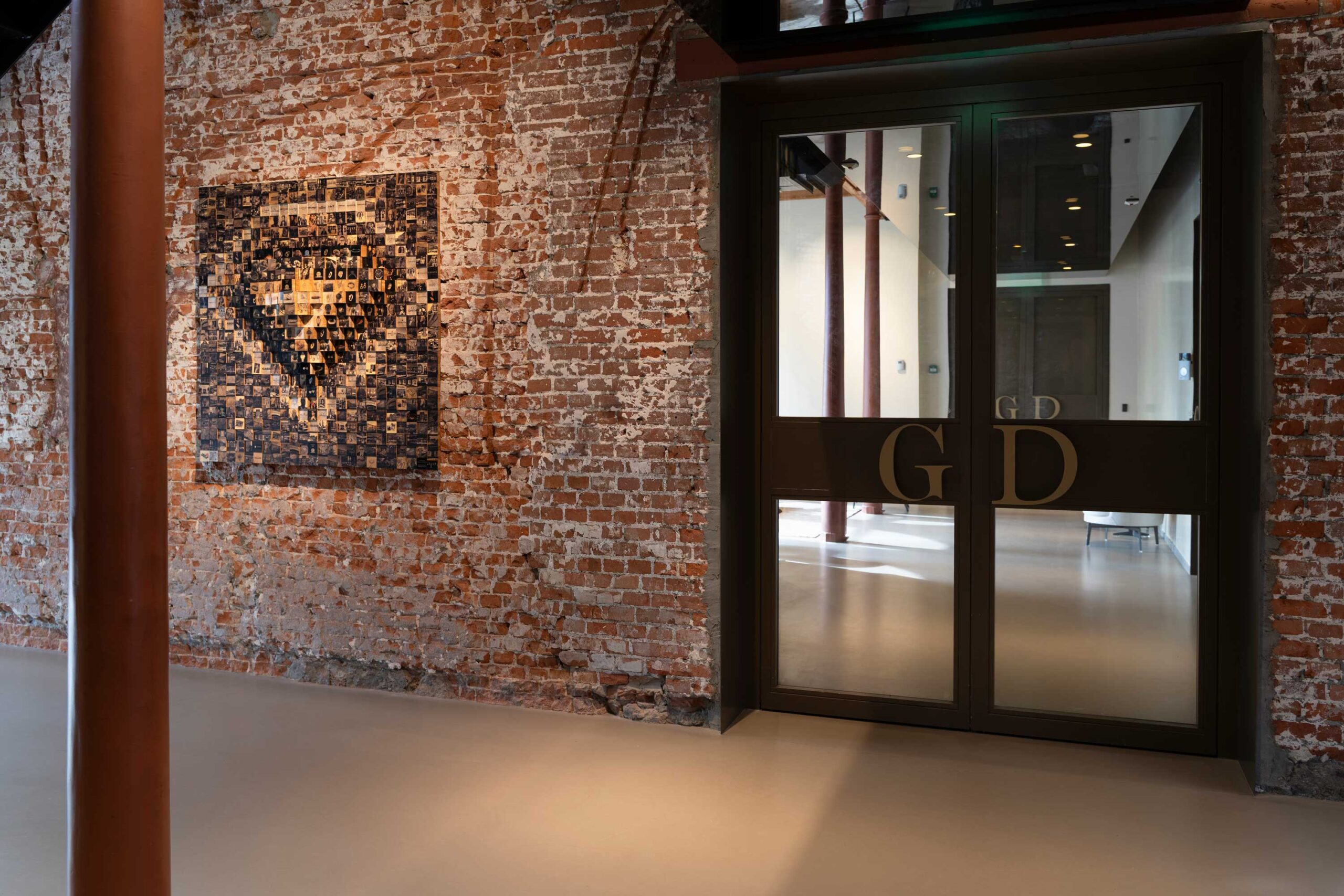 Houten 3D wandwerk op maat voor de zakelijke ruimte van Gassan Diamonds Amsterdam